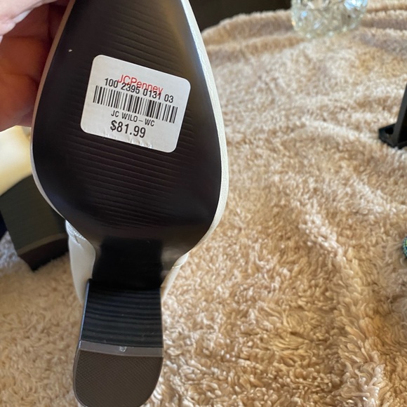 NWT mid calf boots size 6 has1.5 inches heels man made leather - Picture 9 of 11